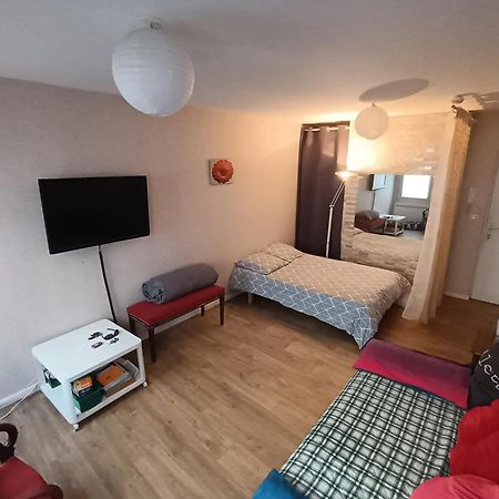 Studio Charmant A Clermont Ferrand 31 M² Parking Inclus Exterior photo