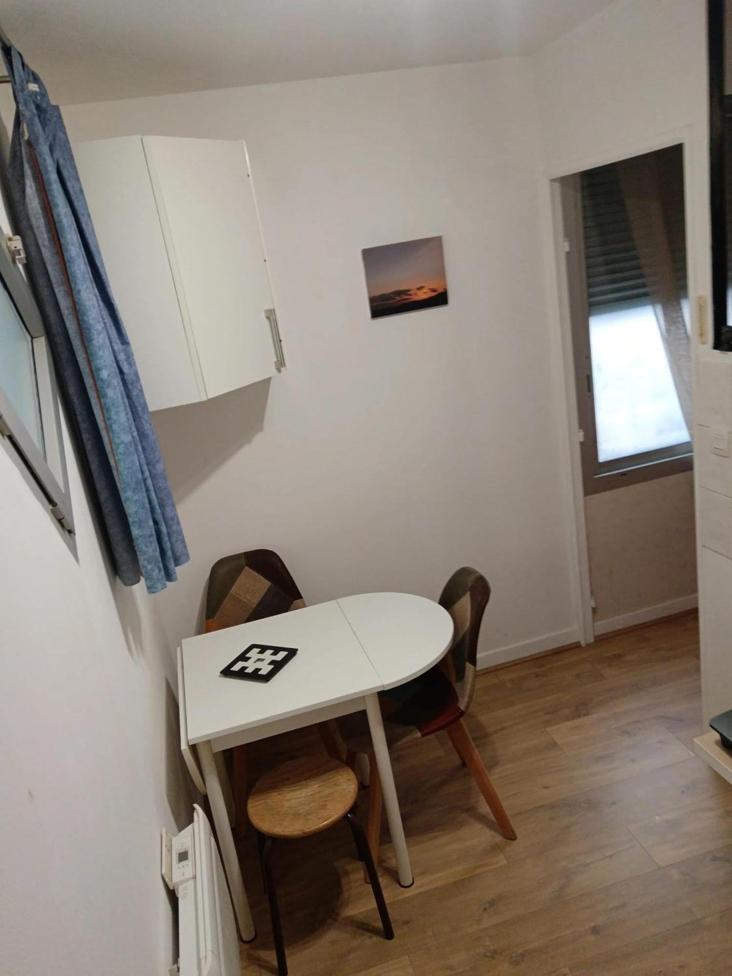 Studio Charmant A Clermont Ferrand 31 M² Parking Inclus Exterior photo